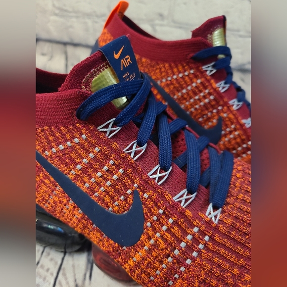 Mens 10.5 Nike Air Vapormax Flyknit - Picture 7 of 12